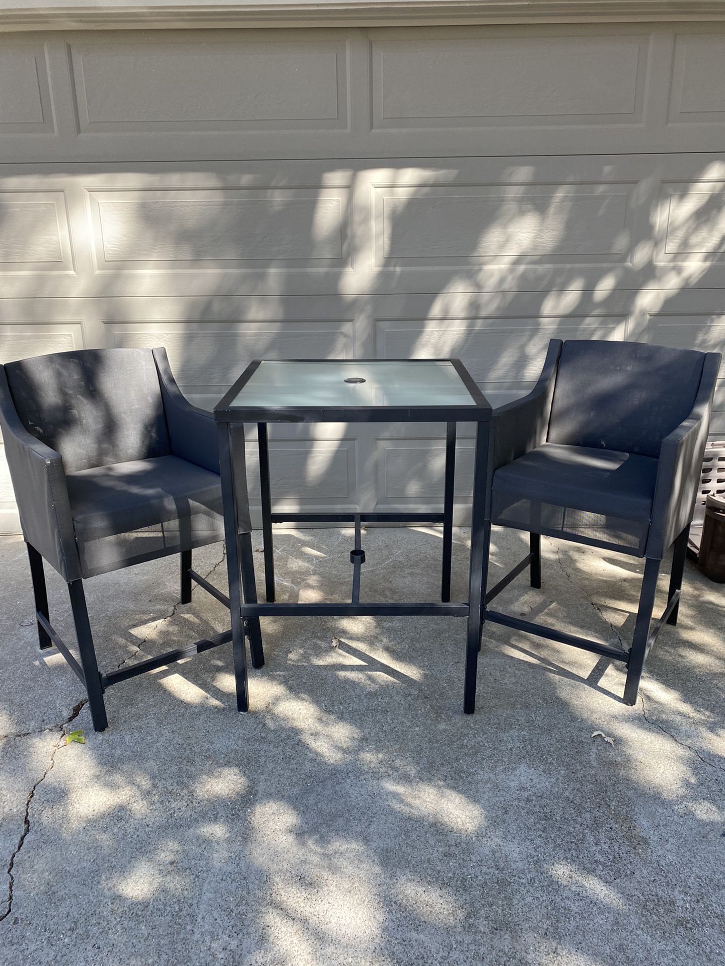 Gray Outdoor Table And Chair Set, Bar Height