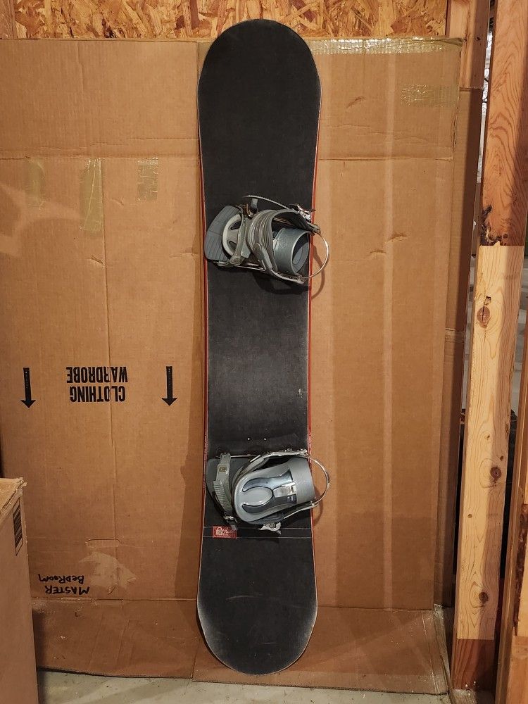 Ride Kink 156cm Snowboard w/ Ride Bindings