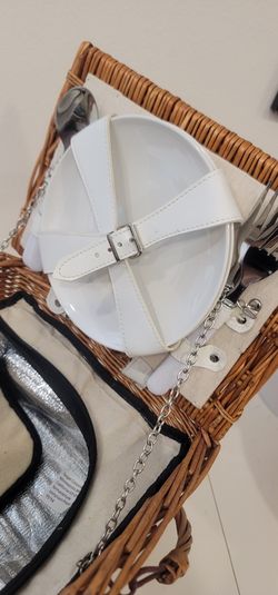 $30 Wicker Picnic Basket