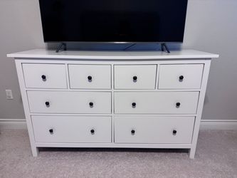 IKEA HEMNES 8-Drawer Dresser – White