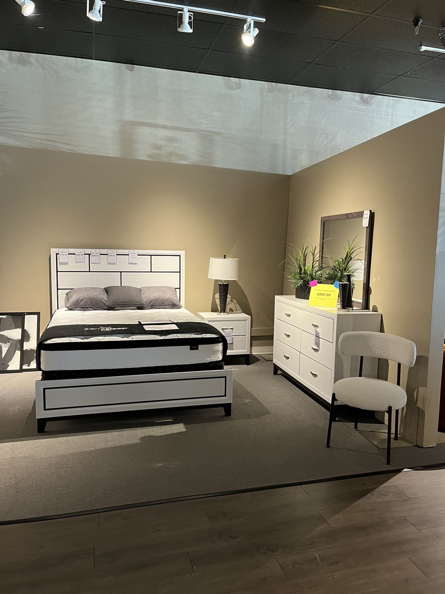 Queen Bed, Dresser, Mirror And Nightstand