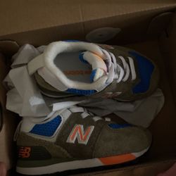 New Balance infant Shoe 