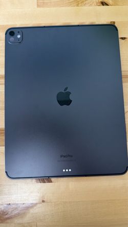Apple Unlocked M4 iPad Pro 13” Wi-fi + Cellular 512GB Space Gray with bundle option.
