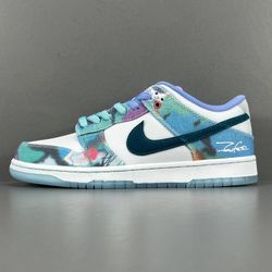 Dunks Low Laboratories 