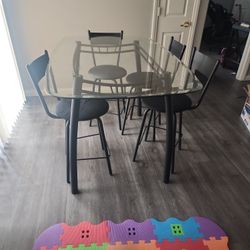 Dinning Table 