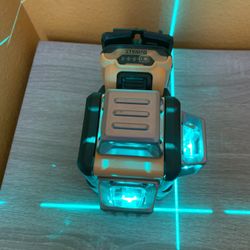 Quality, self leveling laser