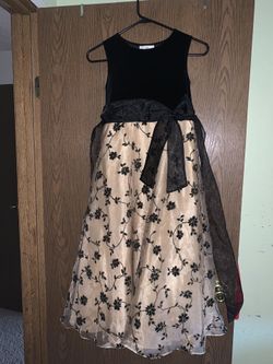 Girls dress size 12