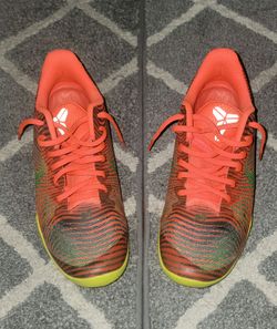 Nike KB Mentality 2 - Size 11.5