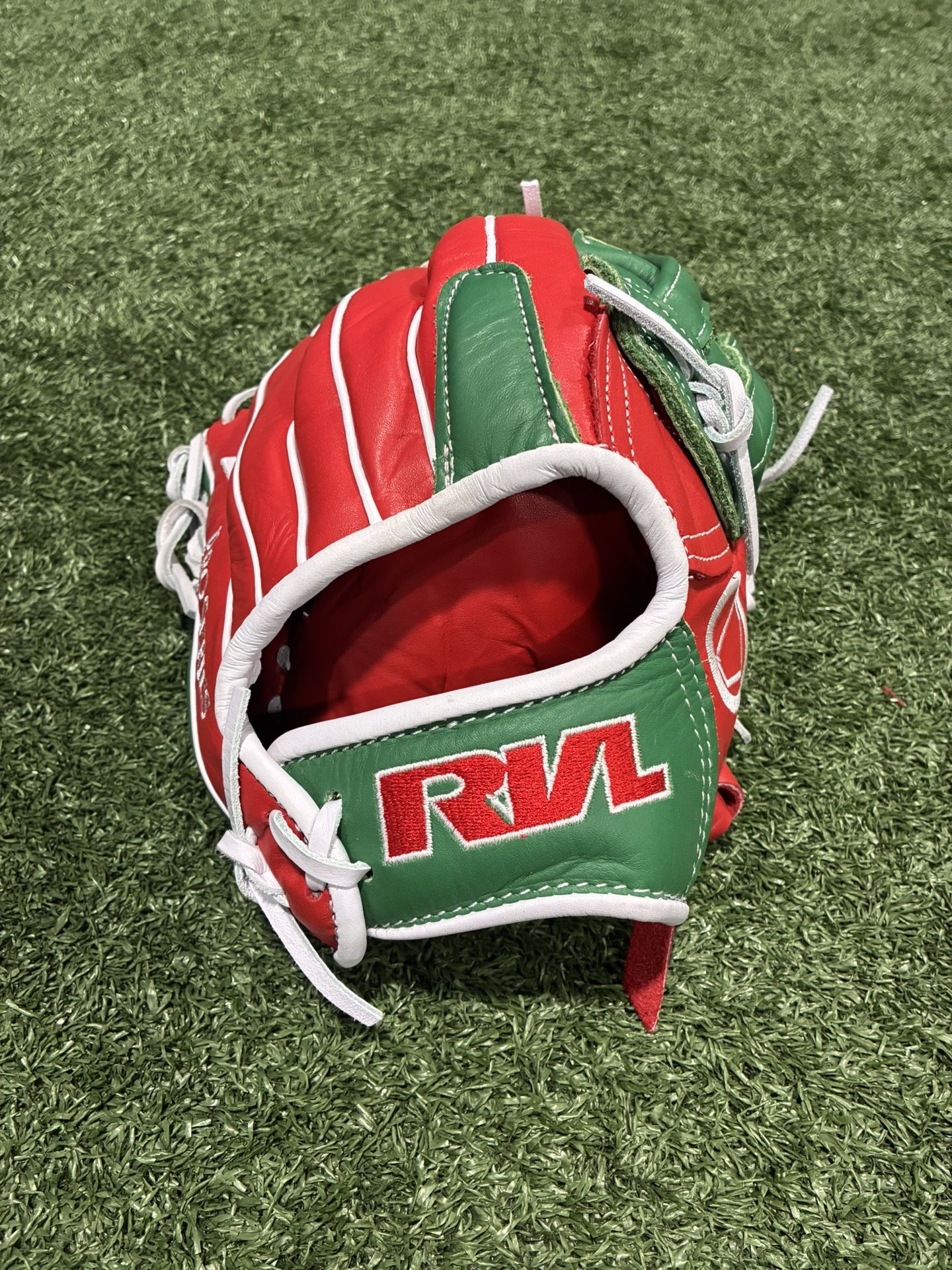 Premium Mexican Leather Baseball Glove, 11.75 Inch