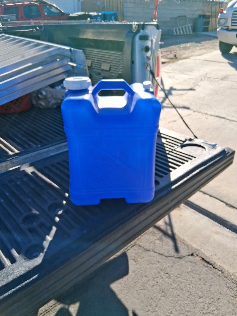 Portable Camping 5 Gallon Water Container