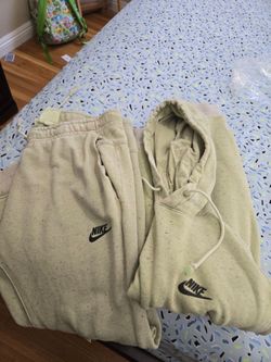 Mens Nike sweat suit