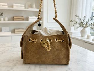 Small shoulder bag