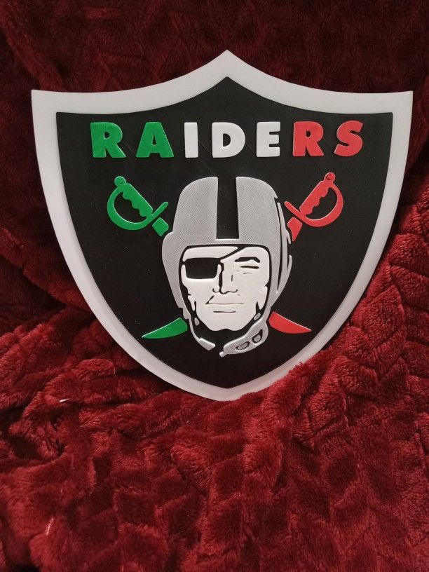 8" Raiders Plaque