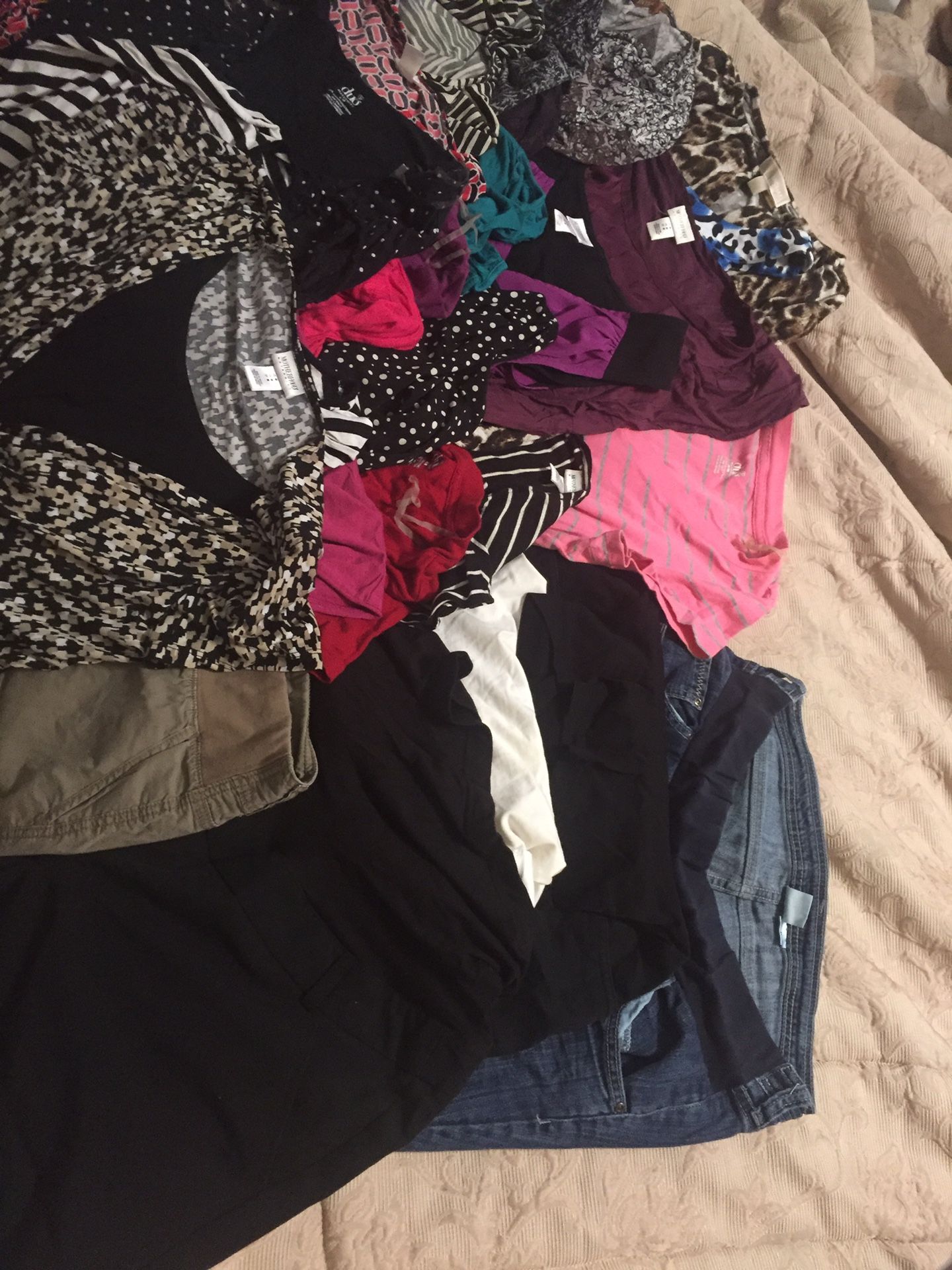 M/L maternity clothes