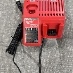 M12 and M18 12-Volt/18-Volt Lithium-Ion Multi-Voltage Battery Charger