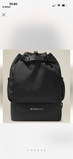 Beyond yoga convertible sturdy gym bag.