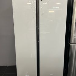 Sidexside Refrigerator - Open Box New