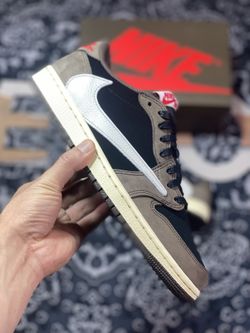 Travis Scott x Air Jordan 1 Low 'Mocha'