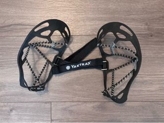 Yaktrax Traction Cleats Ice Snow Grips Walk Hike Black Size M