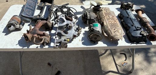 Nissan Hardbody parts