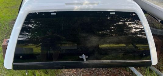 Snugtop Camper Shell OEM Rear Window/Glass With Latches/Hinges/Locking handle And Lift Support Shock