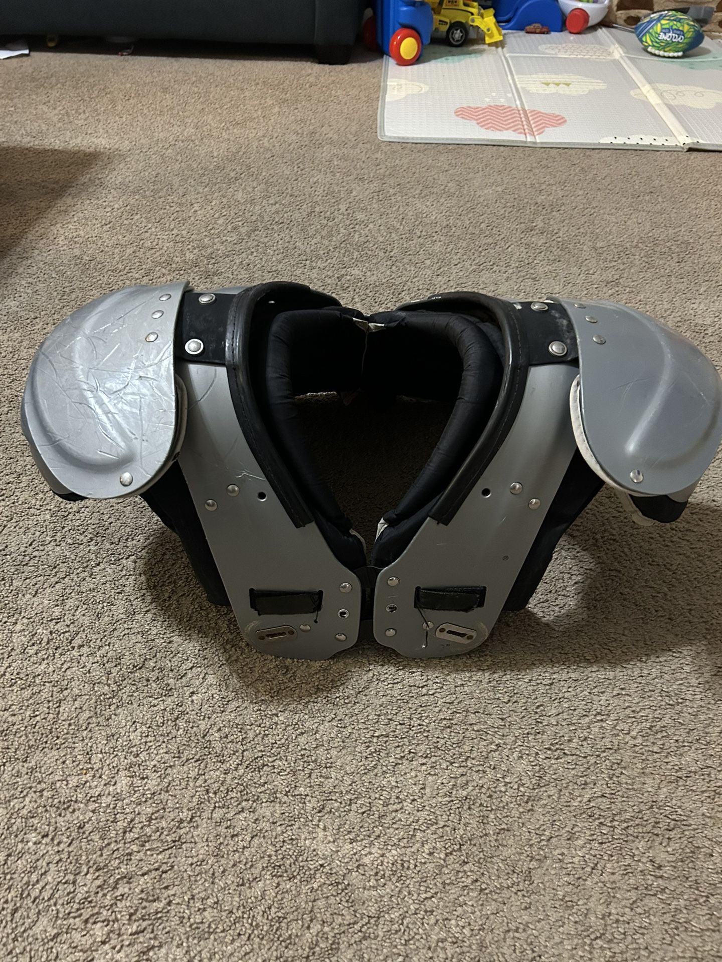 Adult 19-20” Shoulder Pads