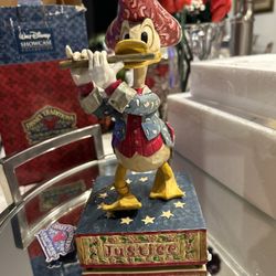Disney Showcase Jim Shore Donald Duck "Song of Justice" Figure #(contact info removed) 