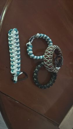 Paracord Brackets And Keychains 