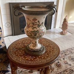 Authentic Birds Drinking Vase
