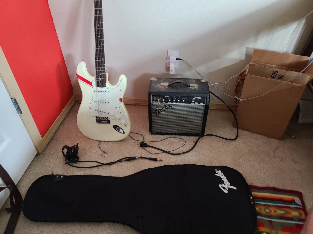 Fender squier, fender amp plus carrying case, throw me an offer