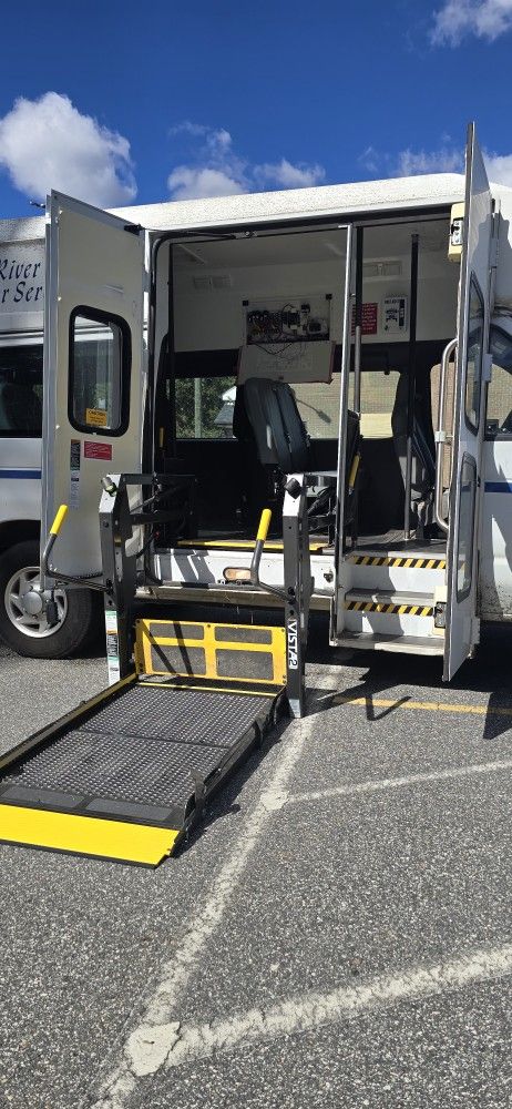 2014 Ford E-350