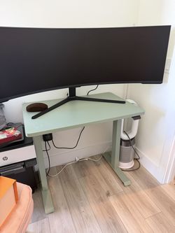 Green desk