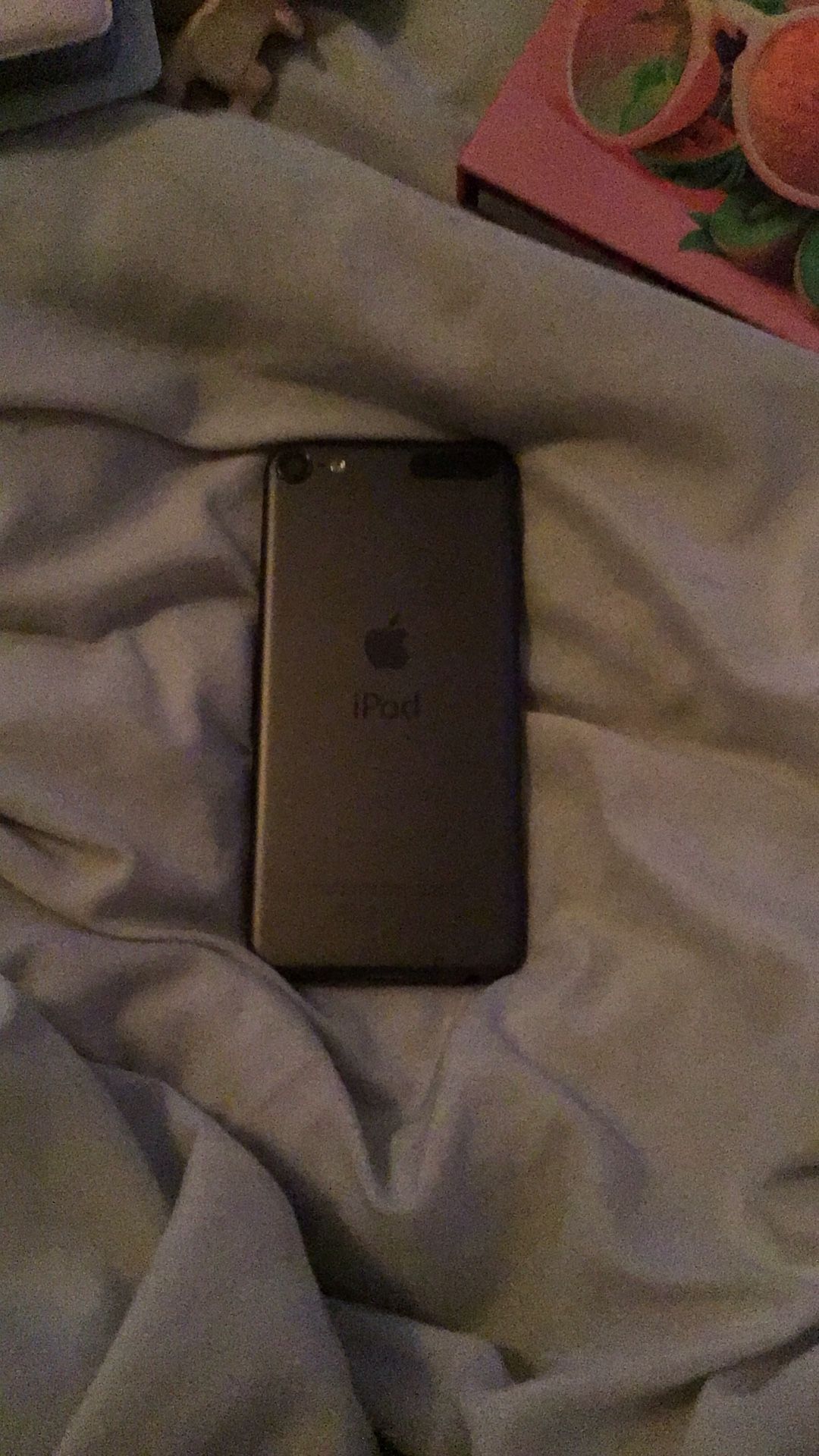 iPod (FOR PARTS)