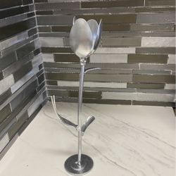 Welded Tulip Picture Holder
