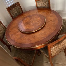 Dining table With 6 Chairs 