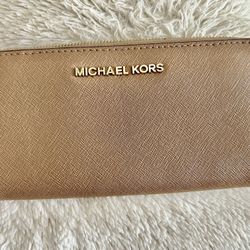 michael kors tan wallet