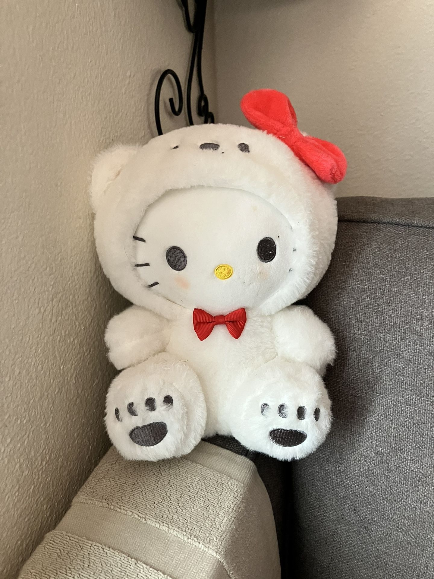 Hello Kitty Plushie