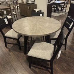Round Dinning Table With 4 Chairs