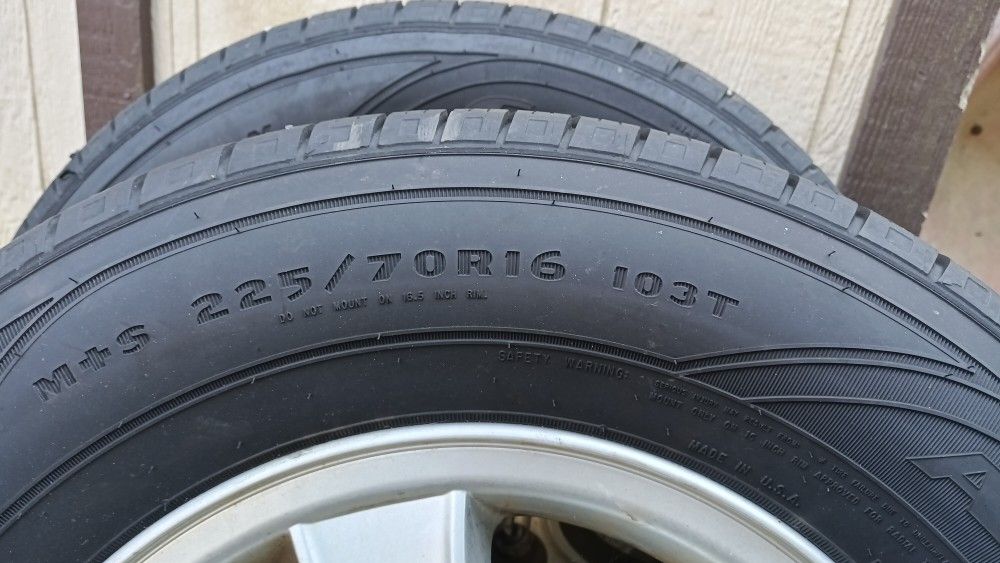 Two 225/70 R16 Tires and rims. for Sale in Brandywine, MD - OfferUp