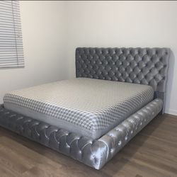 King Bed Frame With Mattress 