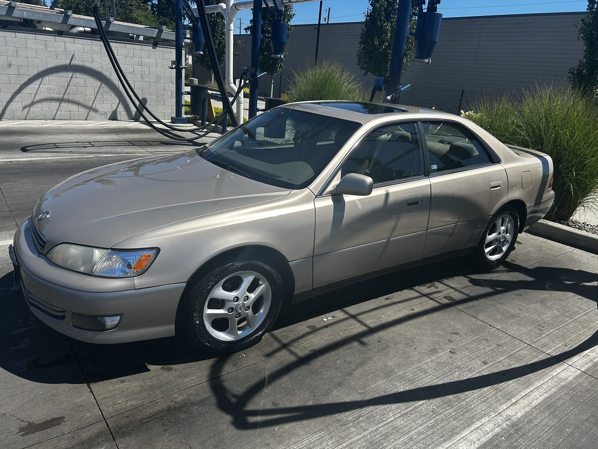 2000 Lexus ES 300
