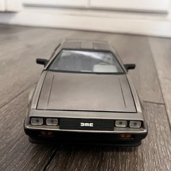 Diecast 1/18 scale Sun Star 1981 DMC DeLorean great condition 
