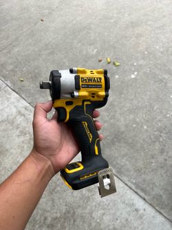 Dewalt impact wrench 1/2”
