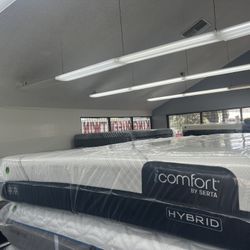 KING SIZE SERTA ICOMFORT HYBRID (FIRM) MATTRESS & BOX SPRINGS BED SET