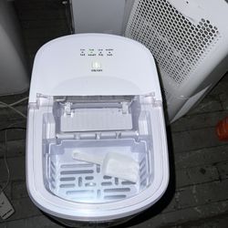 Large Cubes Ice Maker 