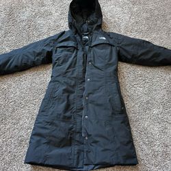 The North Face women's Size Medium Winter  Trenchcoat