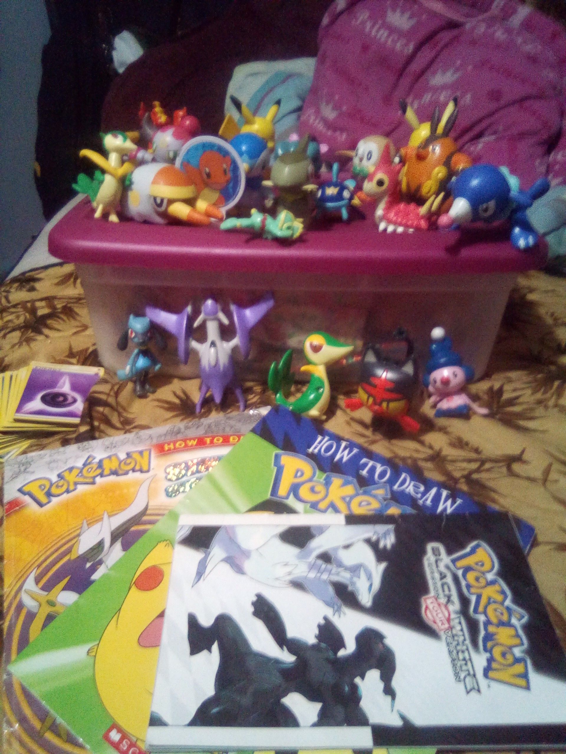 Pokemon lot (READ DESCRIPTION)