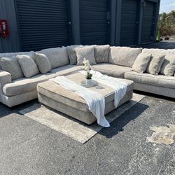 Sectional/couch/sofa, Ashley Furniture, 129x129, Pickup Tampa, Delivery Available 