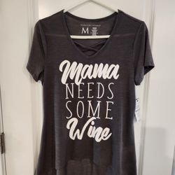 Women New with Tag Signature Studio v-neck t-shirt with "Mama NEEDS SOME Wine" printed, size M 