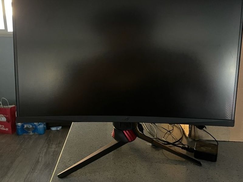 ASUS 27" LED Curved Game Monitor 140Hz Refresh 4ms response time